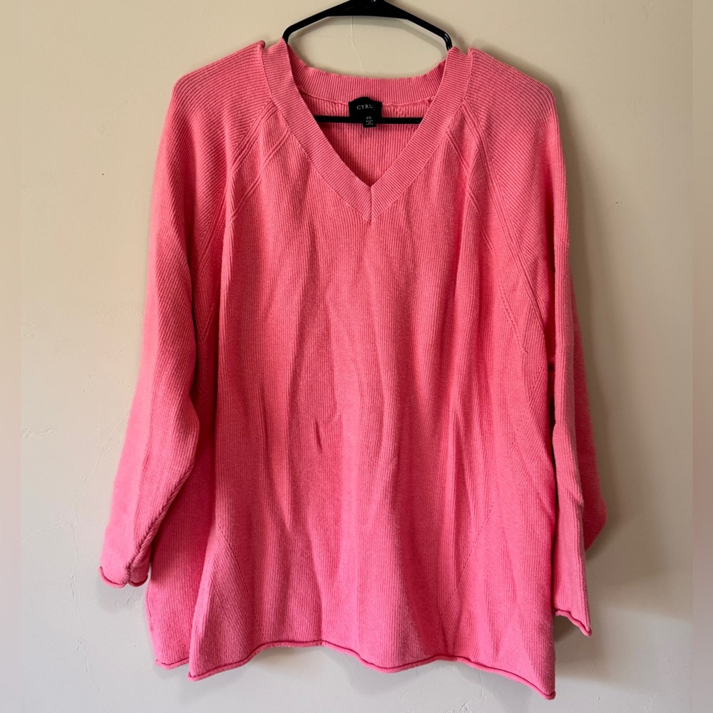 Cyrus Pink V-Neck Sweater Lightweight Knit